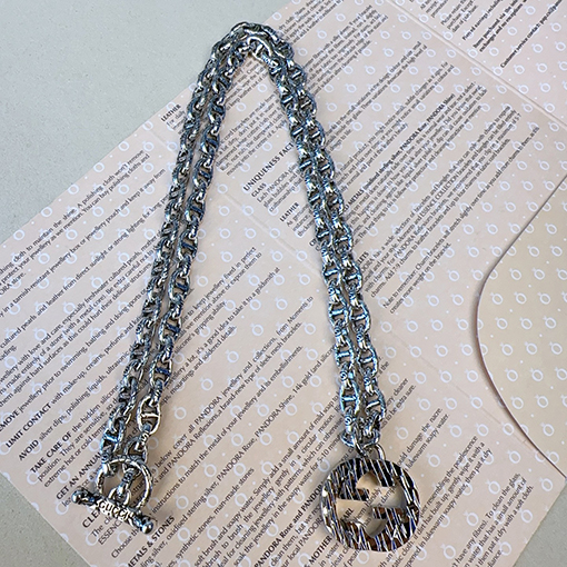 グッチスーパーコピー 新モデル Anger Forest ダブルGタグネックレスシリーズ