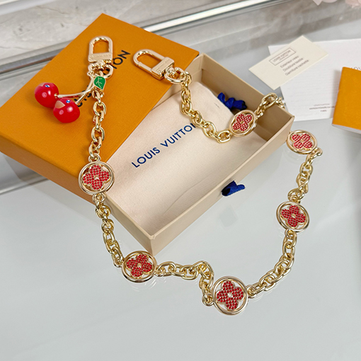 ルイヴィトン Monogram 花と桜のバッグチャームチェーン