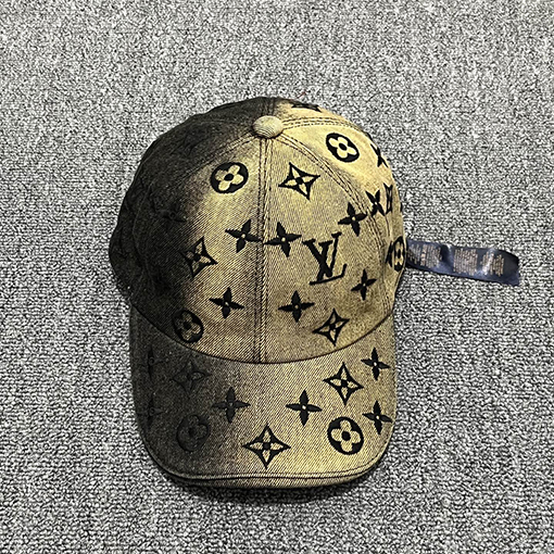 ルイヴィトン クラシックなモノグラムのベースボールキャップ