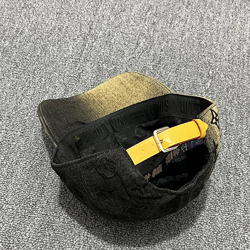 ルイヴィトン クラシックなモノグラムのベースボールキャップ