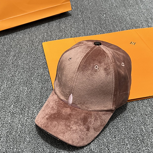 ルイヴィトン ベルベットのベースボールキャップ