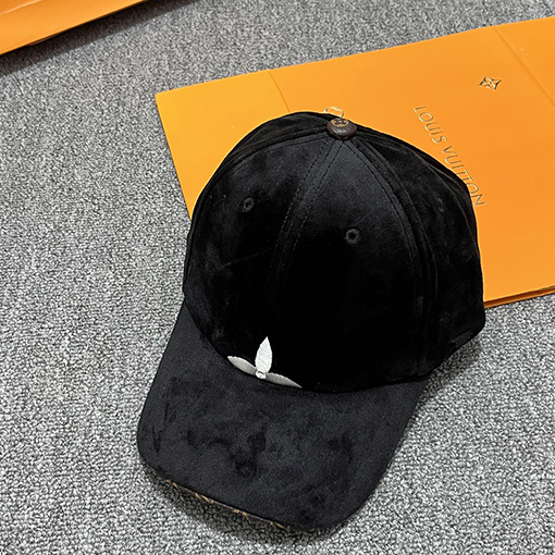 ルイヴィトン ベルベットのベースボールキャップ