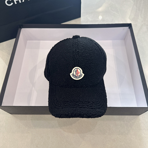 モンクレールスーパーコピー ラムウールのベースボールキャップ