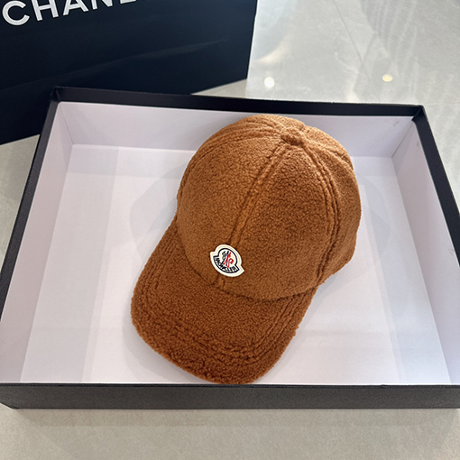 モンクレールスーパーコピー ラムウールのベースボールキャップ