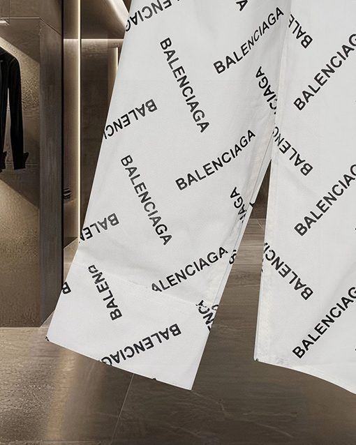 バレンシアガ Balenciaga ランウェイスタイルのオールオーバープリントバレットスクリーンロゴ長袖シャツ