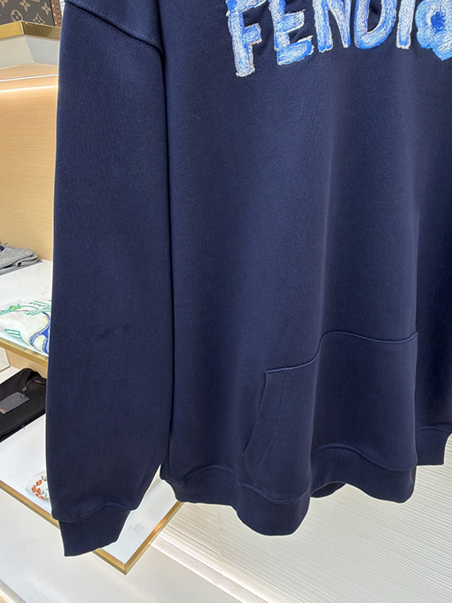 フェンディコピー FENDI 刺繍入り手描きロゴスウェットシャツ