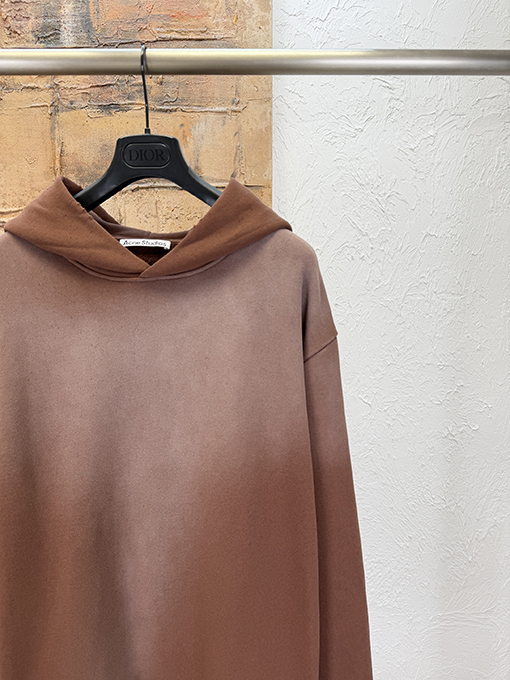 アクネストゥディオズ Acne Studios レタープリントのダメージウォッシュフード付きスウェットシャツ