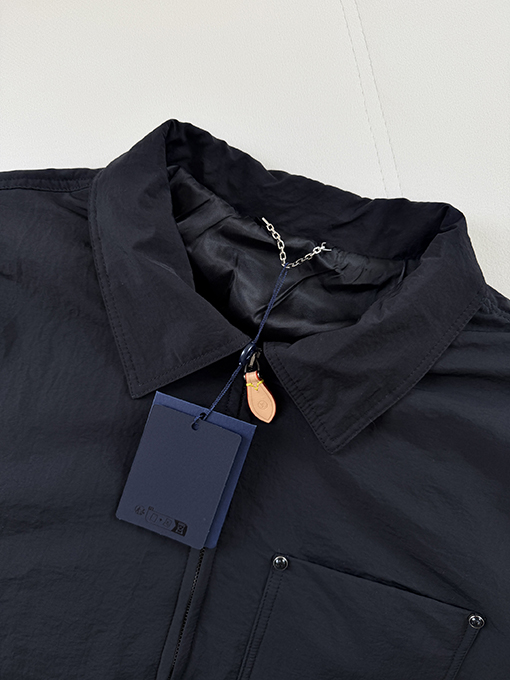 ルイヴィトンスーパーコピー レザーロゴワークジャケット