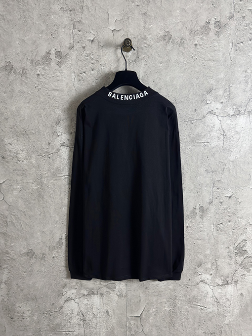 バレンシアガコピー Balenciaga 520 限定ブラーアウロングスリーブシャツ