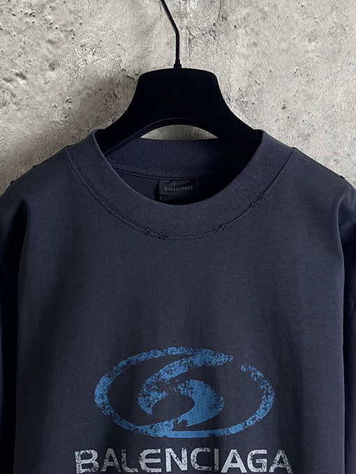 バレンシアガ Balenciaga サーフロゴのぼかしプリントクルーネックスウェットシャツ