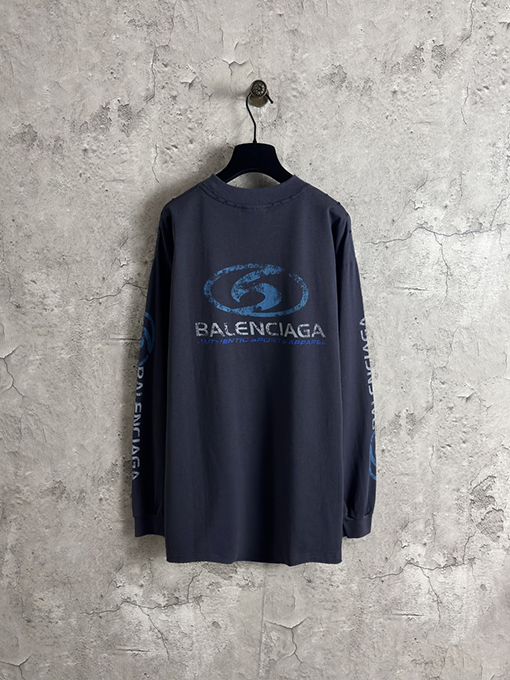 バレンシアガ Balenciaga サーフロゴのぼかしプリントクルーネックスウェットシャツ