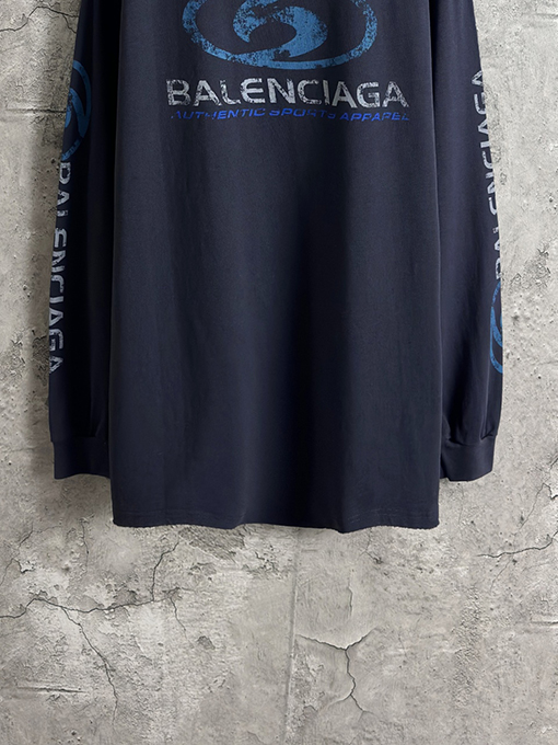 バレンシアガ Balenciaga サーフロゴのぼかしプリントクルーネックスウェットシャツ