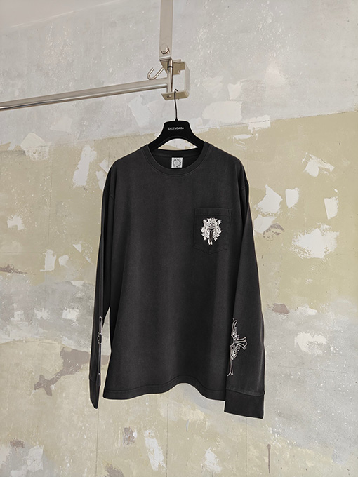 クロムハーツ クラシックなクロスシェイプの馬蹄型つる剣ウォッシュ長袖シャツ