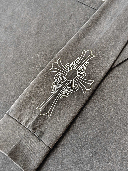 クロムハーツ クラシックなクロスシェイプの馬蹄型つる剣ウォッシュ長袖シャツ