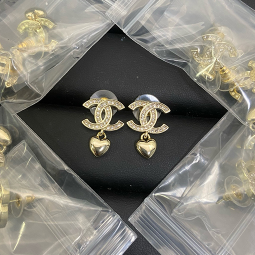 シャネル レディーススムースハート ダブルC イヤリング