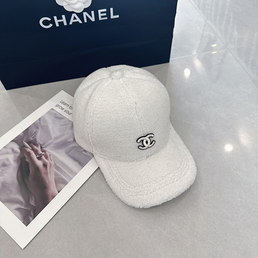 シャネル スタイリッシュなラムウールのベースボールキャップ