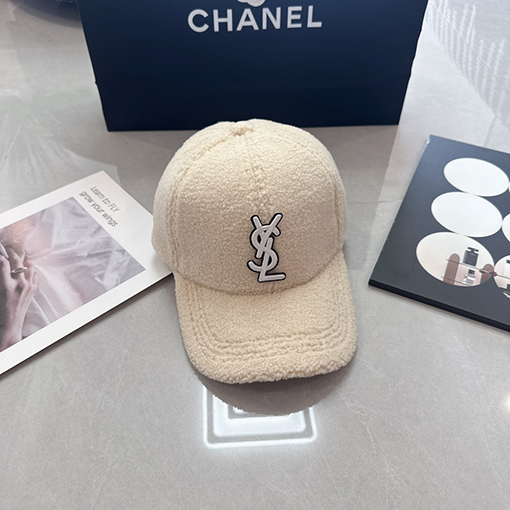 サンローラン 新しいラムウールのベースボールキャップ