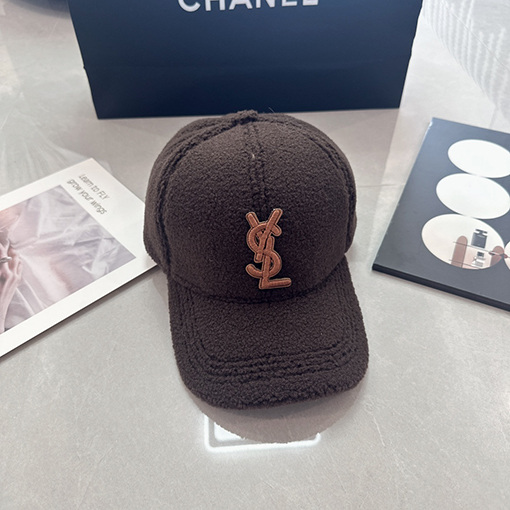 サンローラン 新しいラムウールのベースボールキャップ
