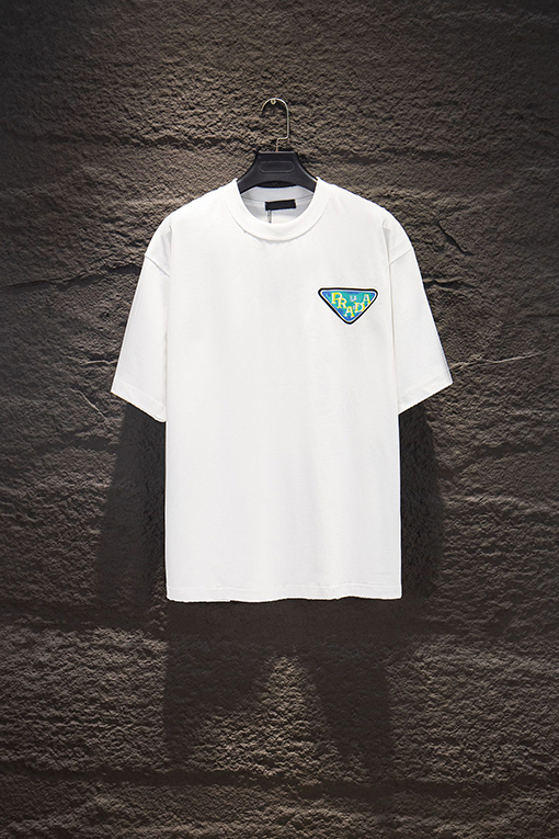 プラダ PRADA 新作グラフィティプリント半袖Tシャツ