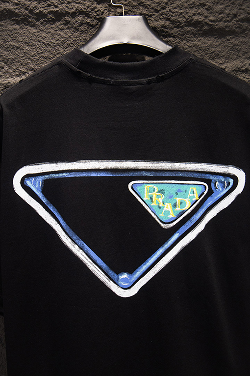 プラダ PRADA 新作グラフィティプリント半袖Tシャツ