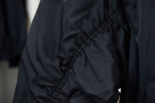 バレンシアガ BALENCIAGA PARIS 英字ロゴが刺繍されたベースボールスタイルのフライトジャケット