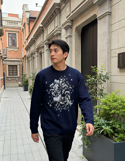 ルイヴィトンコピー 限定の馬年インレイ文字ジャカードニットセーター