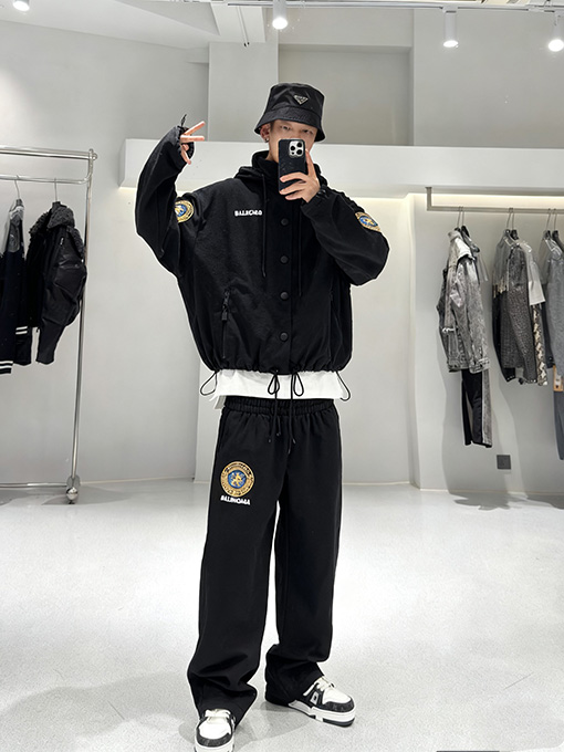 バレンシアガ BALENCIAGA 59 イエローラベル マンチェスターユナイテッド パッチワーロゴ ジャージ