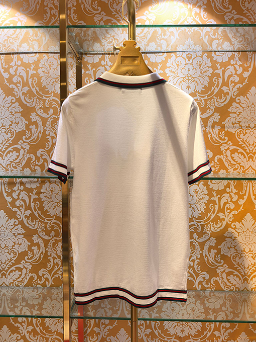 グッチ Gucci 胸に文字が刺繍されたニットセーター