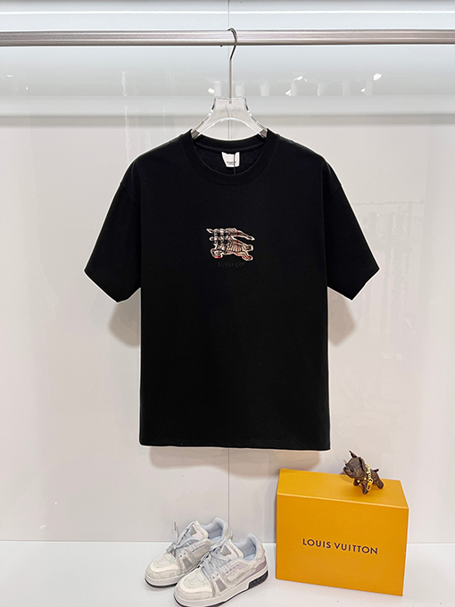 バーバリーコピー クラシックな刺繍のチェック柄軍馬ロゴクルーネック半袖Tシャツ