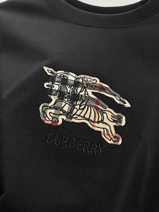 バーバリーコピー クラシックな刺繍のチェック柄軍馬ロゴクルーネック半袖Tシャツ