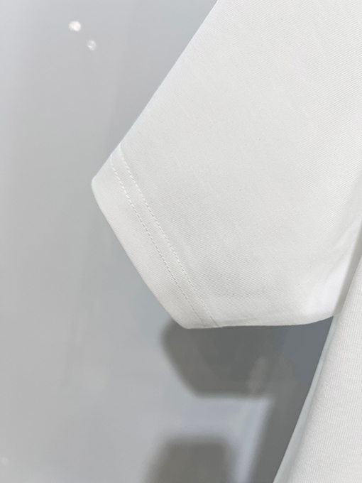 バーバリーコピー クラシックな刺繍のチェック柄軍馬ロゴクルーネック半袖Tシャツ