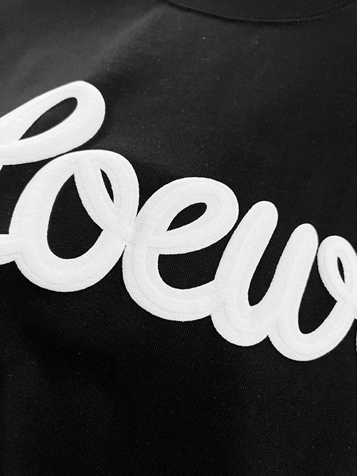 ロエベ LOEWE クラシックなフロックプリントロゴエンボスクルーネック半袖Tシャツ