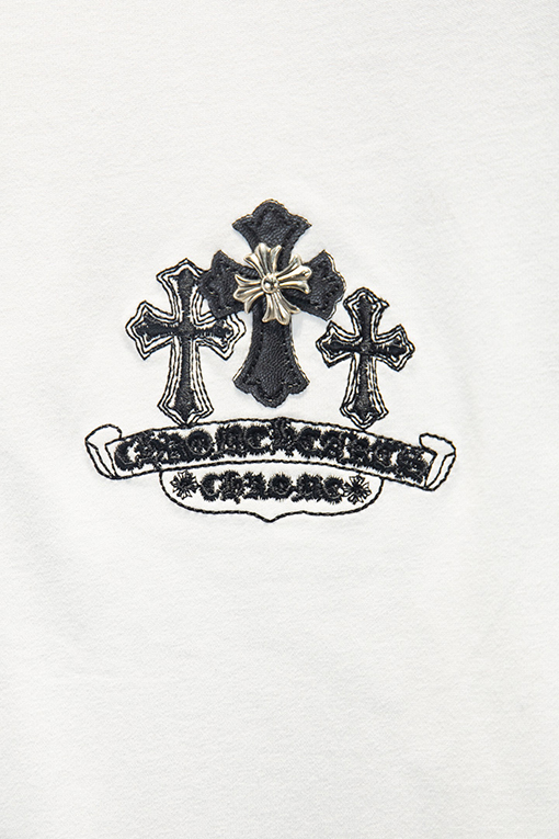 クロムハーツ 新作ダメージレザーと刺繍金具の半袖Tシャツ
