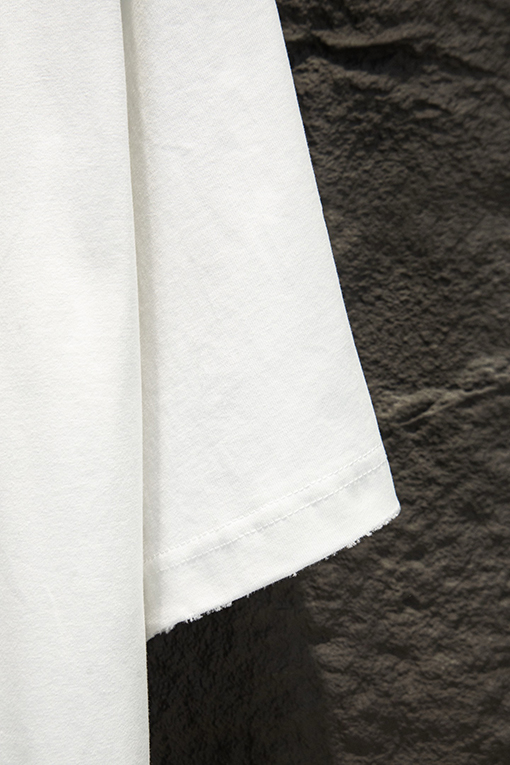 クロムハーツ 新作ダメージレザーと刺繍金具の半袖Tシャツ