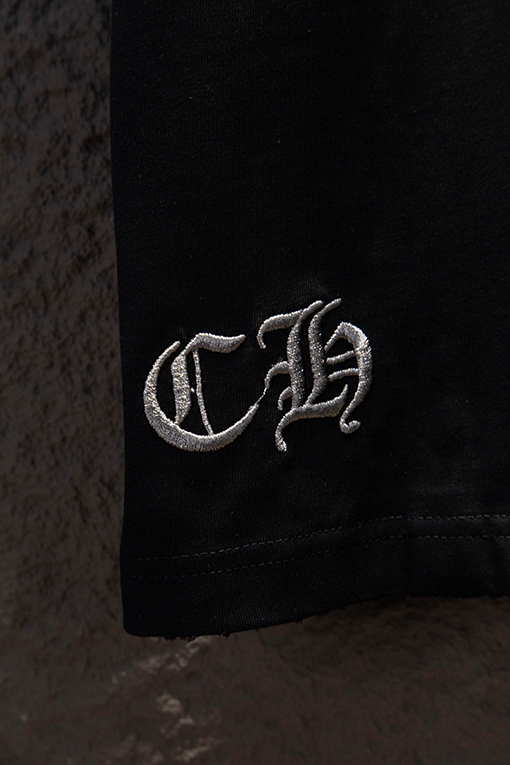 クロムハーツ ヘビーデューティーなダメージのアップリケ刺繍入り半袖Tシャツ