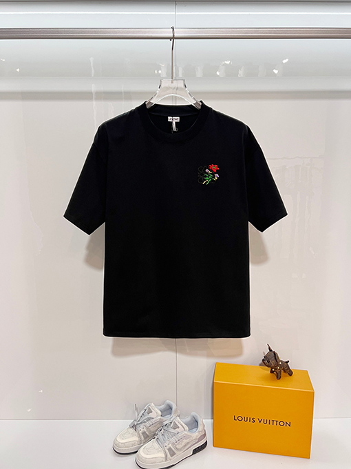 ディオール バラと文字のロゴが刺繍されたクラシックなカラーブロックのクルーネック半袖Tシャツ