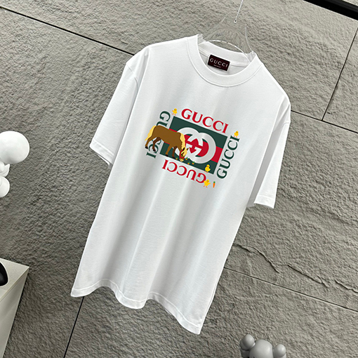グッチ 新モデル胸元にダブルGのグッチロゴプリント馬年柄の半袖Tシャツ