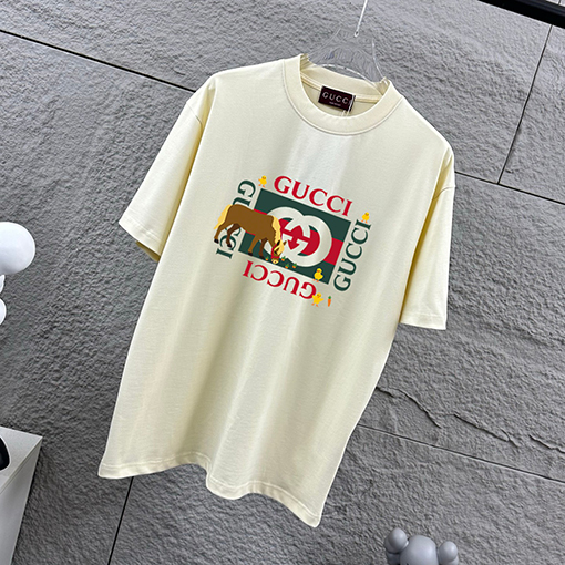 グッチ 新モデル胸元にダブルGのグッチロゴプリント馬年柄の半袖Tシャツ