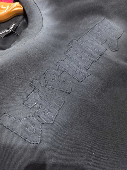 バレンシアガ BALENCIAGA 新作アップリケ刺繍がを半袖Tシャツ