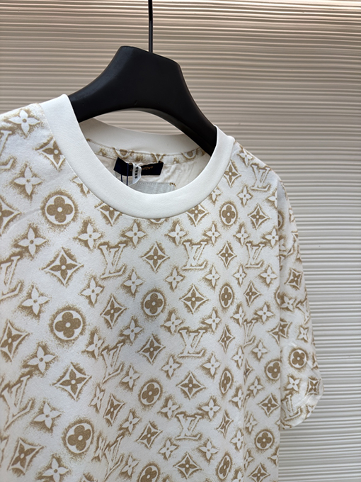 ルイヴィトン オールオーバーロゴクルーネック半袖Tシャツ