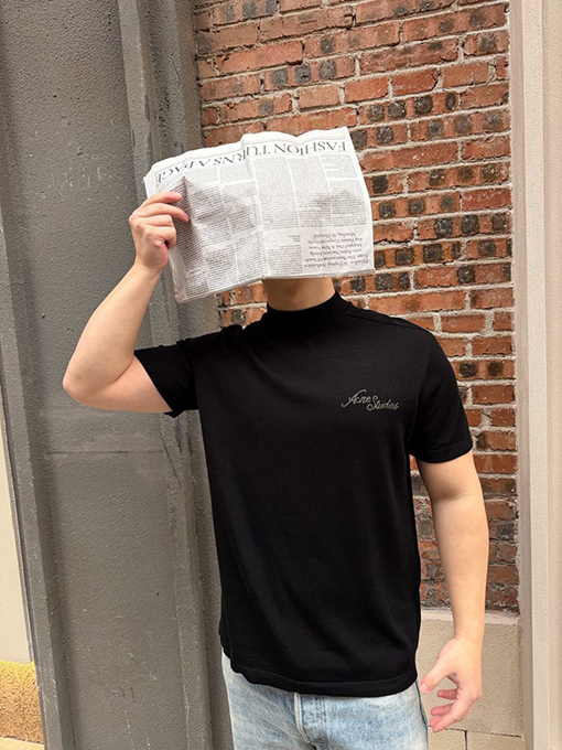 アクネストゥディオズスーパーコピー Acne Studios 1996 ロゴ半袖セーター