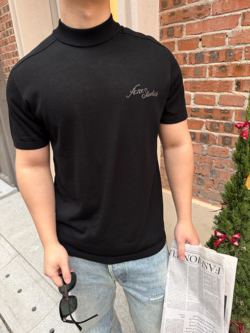 アクネストゥディオズスーパーコピー Acne Studios 1996 ロゴ半袖セーター