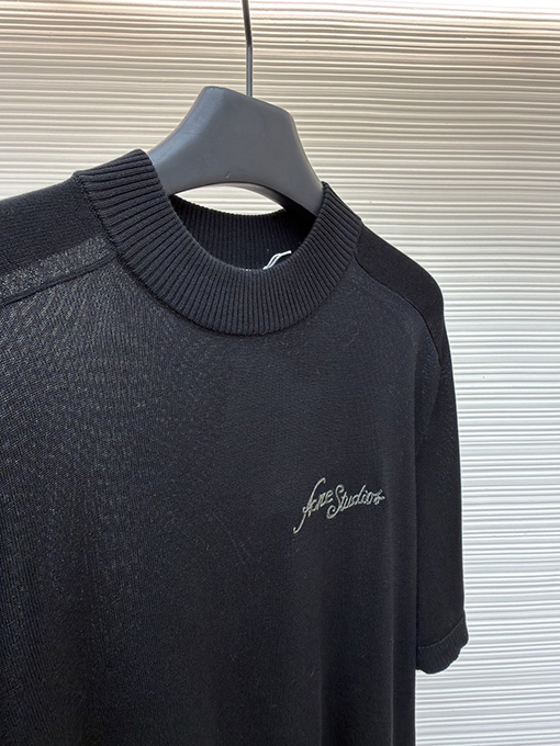 アクネストゥディオズスーパーコピー Acne Studios 1996 ロゴ半袖セーター