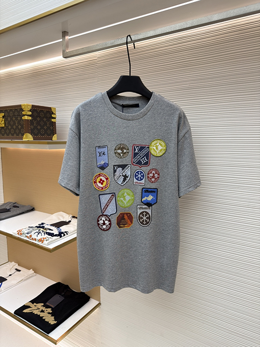 ルイヴィトンスーパーコピー SKI スキースタイルのラウンドネック半袖Tシャツ