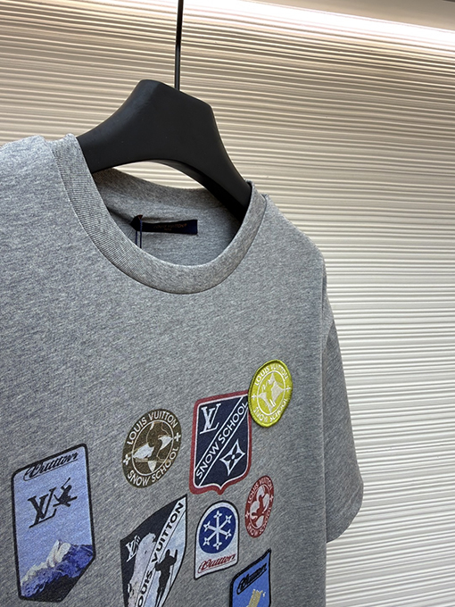 ルイヴィトンスーパーコピー SKI スキースタイルのラウンドネック半袖Tシャツ