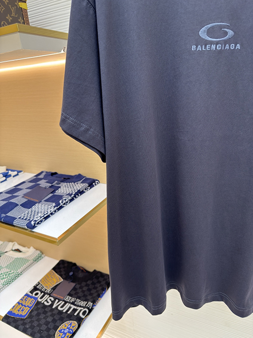 バレンシアガ Balenciaga グレーのサークル刺繍クルーネック半袖Tシャツ