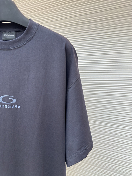 バレンシアガ Balenciaga グレーのサークル刺繍クルーネック半袖Tシャツ