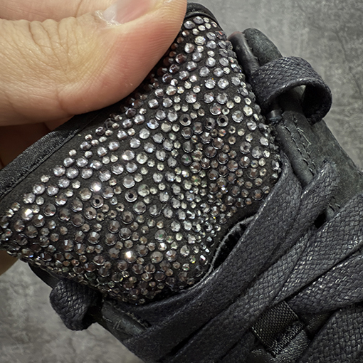 ジャモラント x スワロフスク x ナイキ Nike 多用途で耐久性のあるローカットシューズ