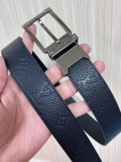 ルイヴィトンスーパーコピー ライチ柄エンボス両面ベルト