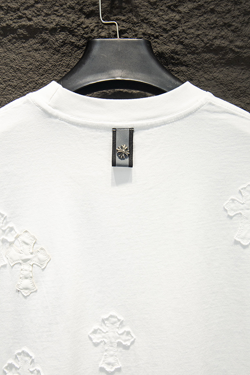 クロムハーツ ヘビーデューティーなダメージパッチ刺繍入りレザーラベル金具き半袖Tシャツ